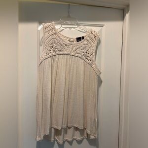 Rafaella Crochet Yoke Sleeveless Camisole in Cream